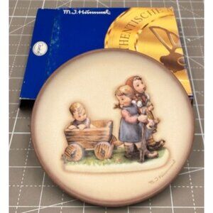 Goebel M J Hummel Pleasant Journey 1987 Miniature Plate with Original Box